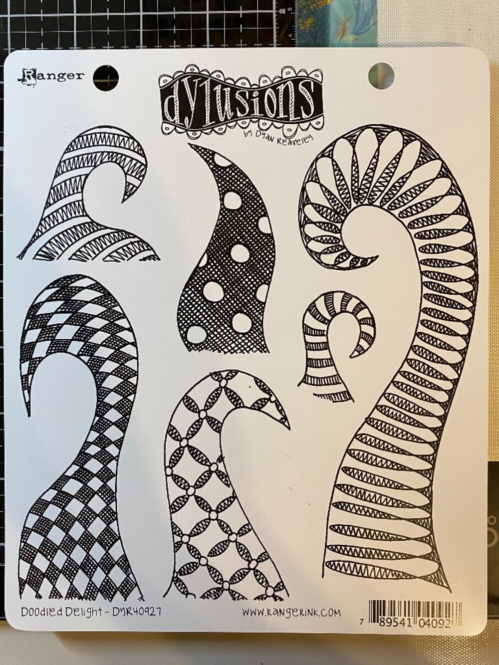 Dylusions Stamp Set: DYR40927-Doodled Delight